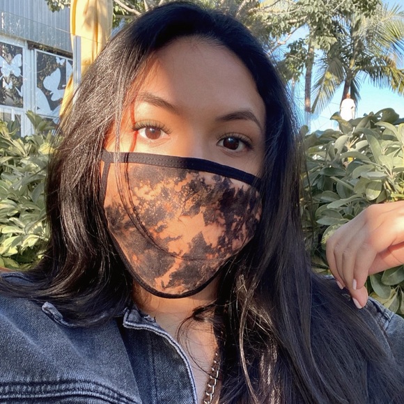 Face Mask Handmade Tie Dye - Picture 5 of 5